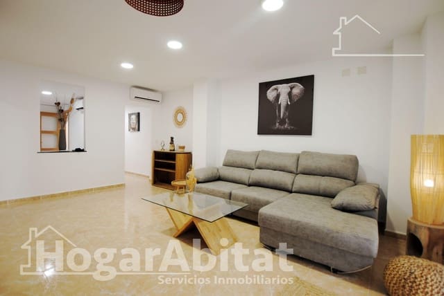 11 makuuhuone Huoneisto myytävänä paikassa Oliva - 600 000 € (Ref: 9809834)