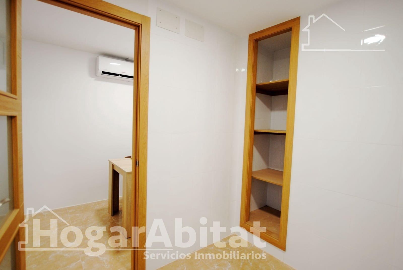 11 makuuhuone Huoneisto myytävänä paikassa Oliva - 600 000 € (Ref: 9809834)