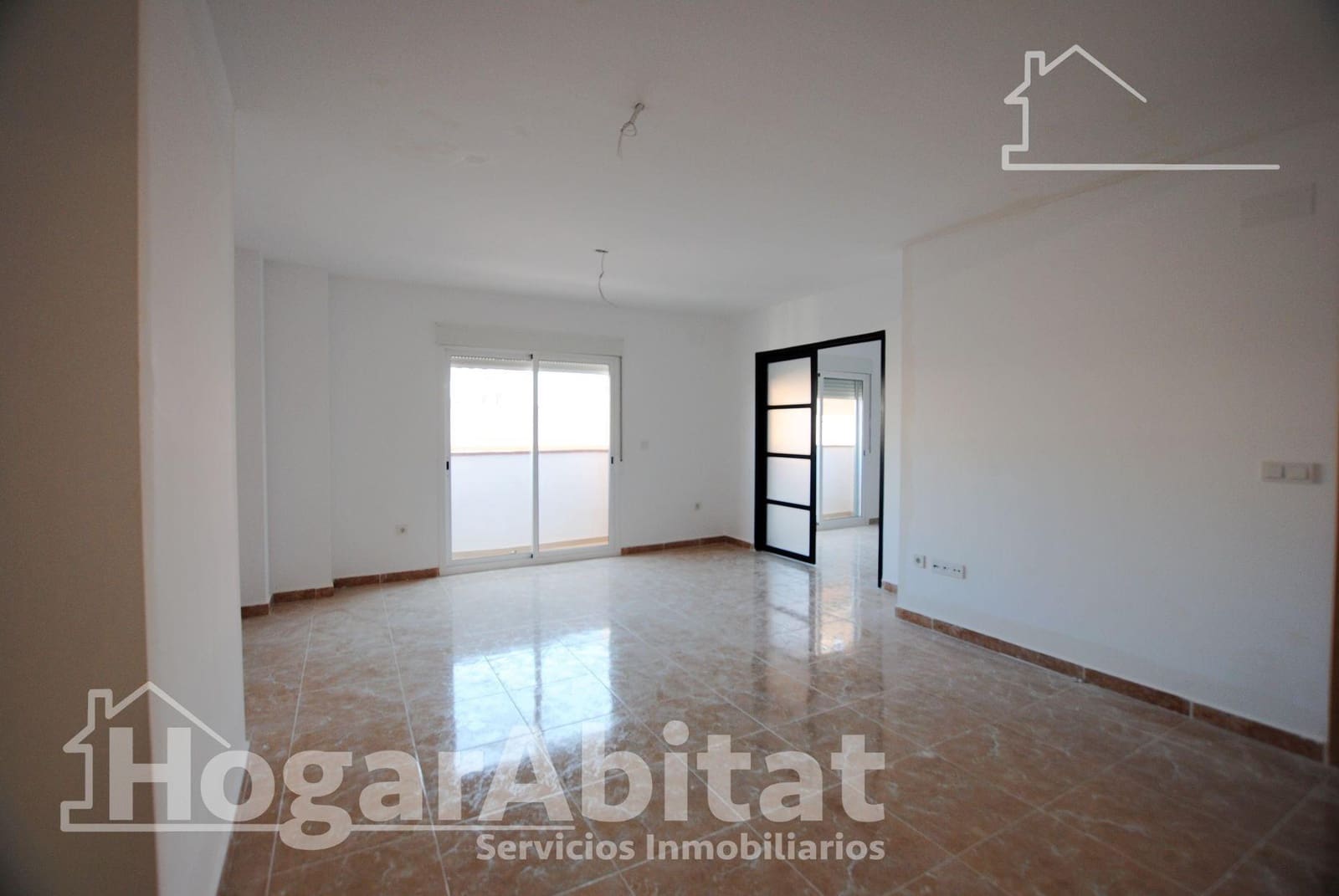 11 makuuhuone Huoneisto myytävänä paikassa Oliva - 600 000 € (Ref: 9809834)