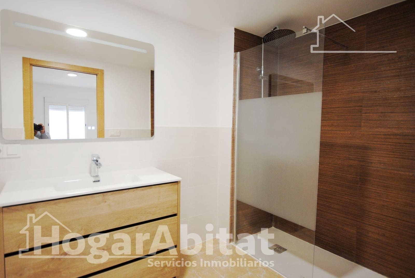 11 makuuhuone Huoneisto myytävänä paikassa Oliva - 600 000 € (Ref: 9809834)