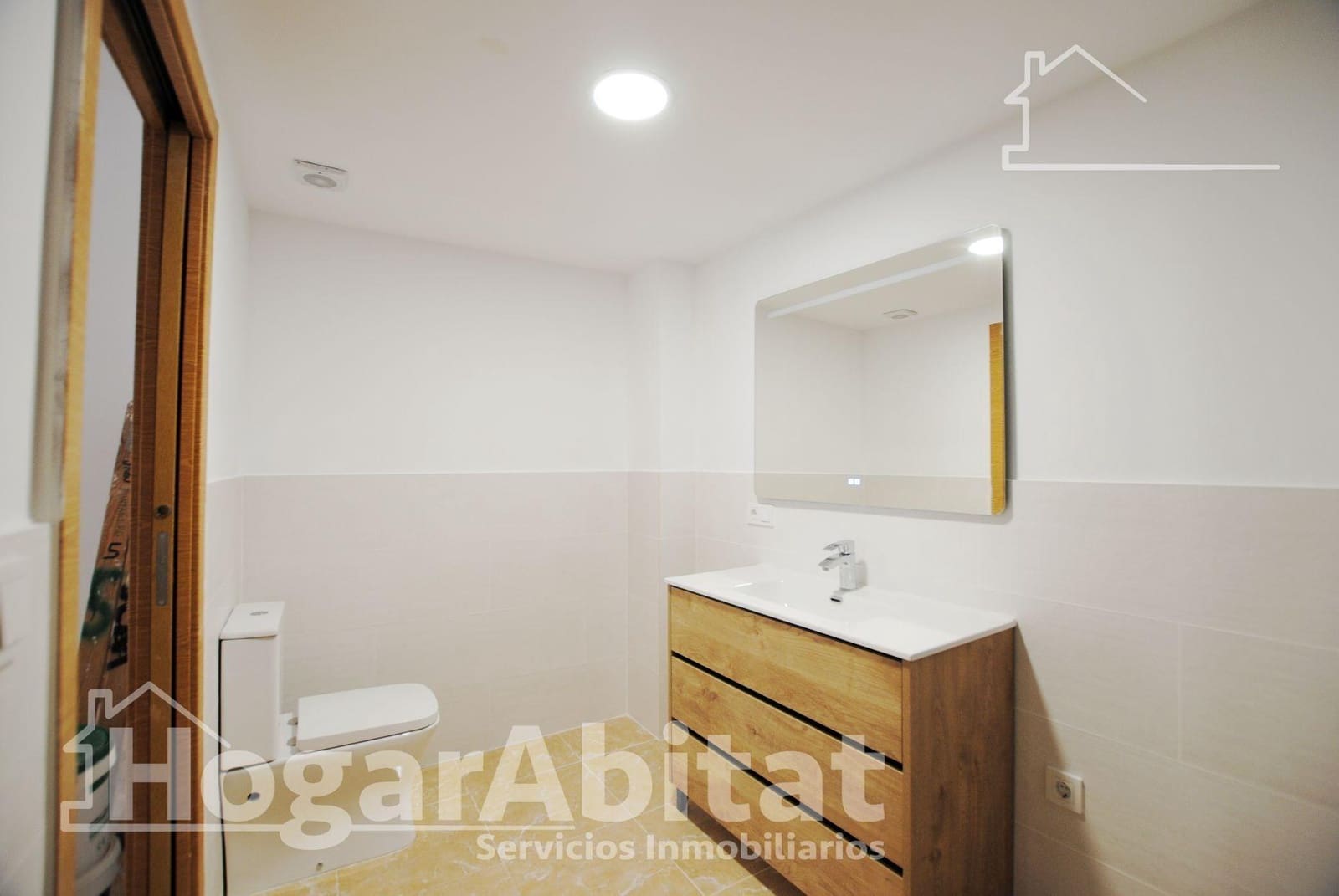 11 makuuhuone Huoneisto myytävänä paikassa Oliva - 600 000 € (Ref: 9809834)