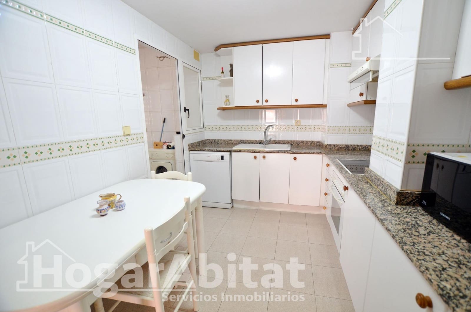 Piso de 3 habitaciones en Alicante / Alacant ciudad en venta con piscina garaje - 340.000 € (Ref: 9811949)