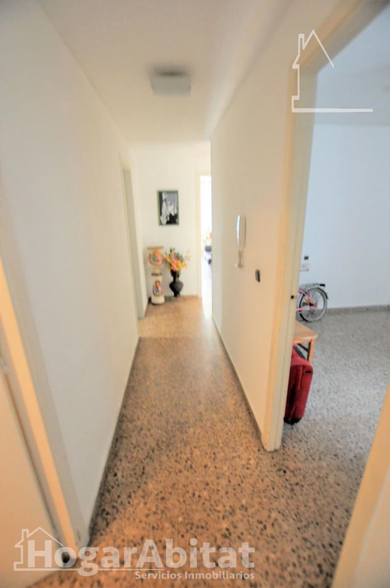 4 makuuhuone Asunto myytävänä paikassa Valencia kaupunki - 250 000 € (Ref: 9811952)