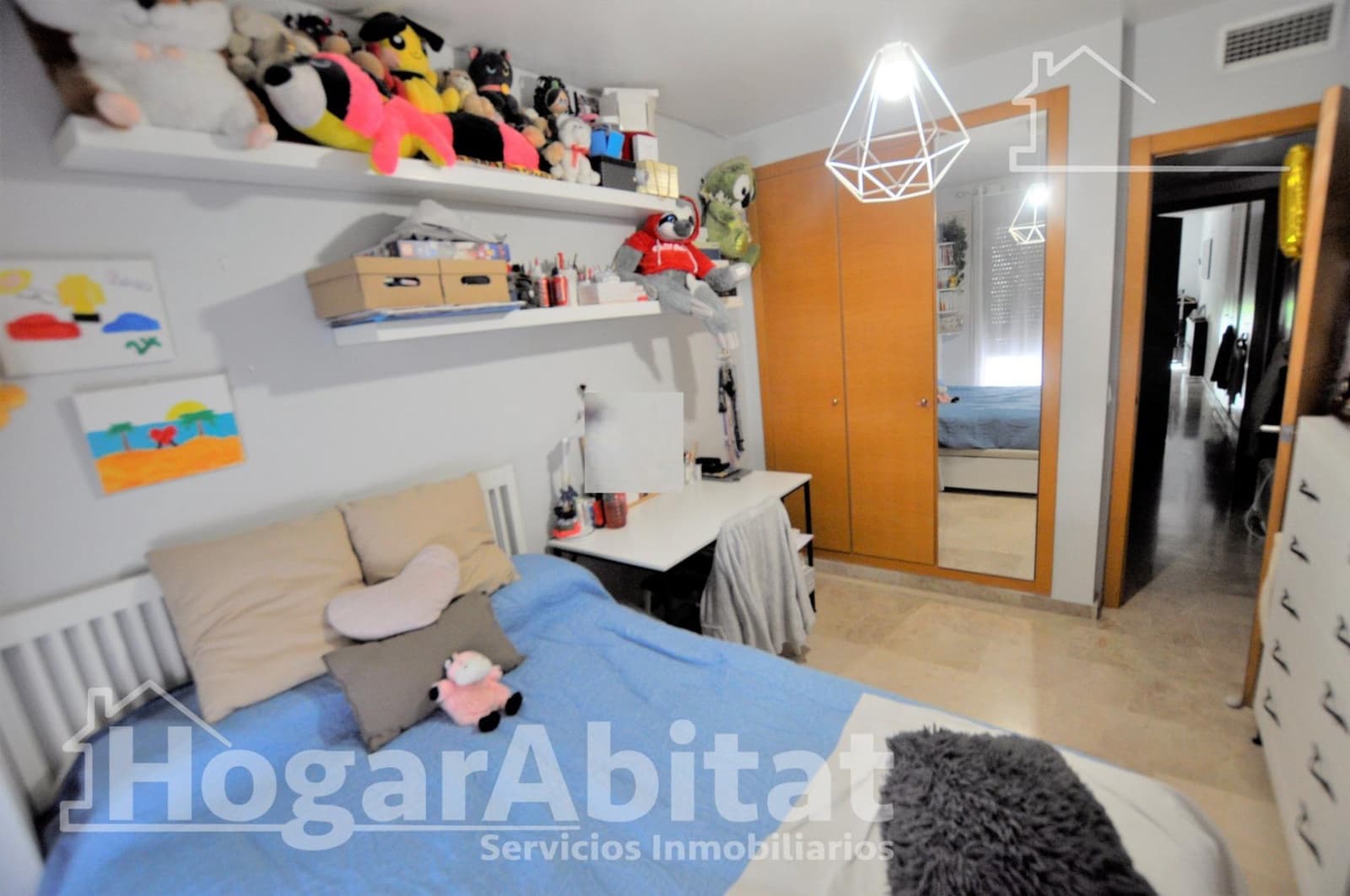 3 makuuhuone Asunto myytävänä paikassa Valencia kaupunki mukana uima-altaan 
autotalli - 595 000 € (Ref: 9811954)