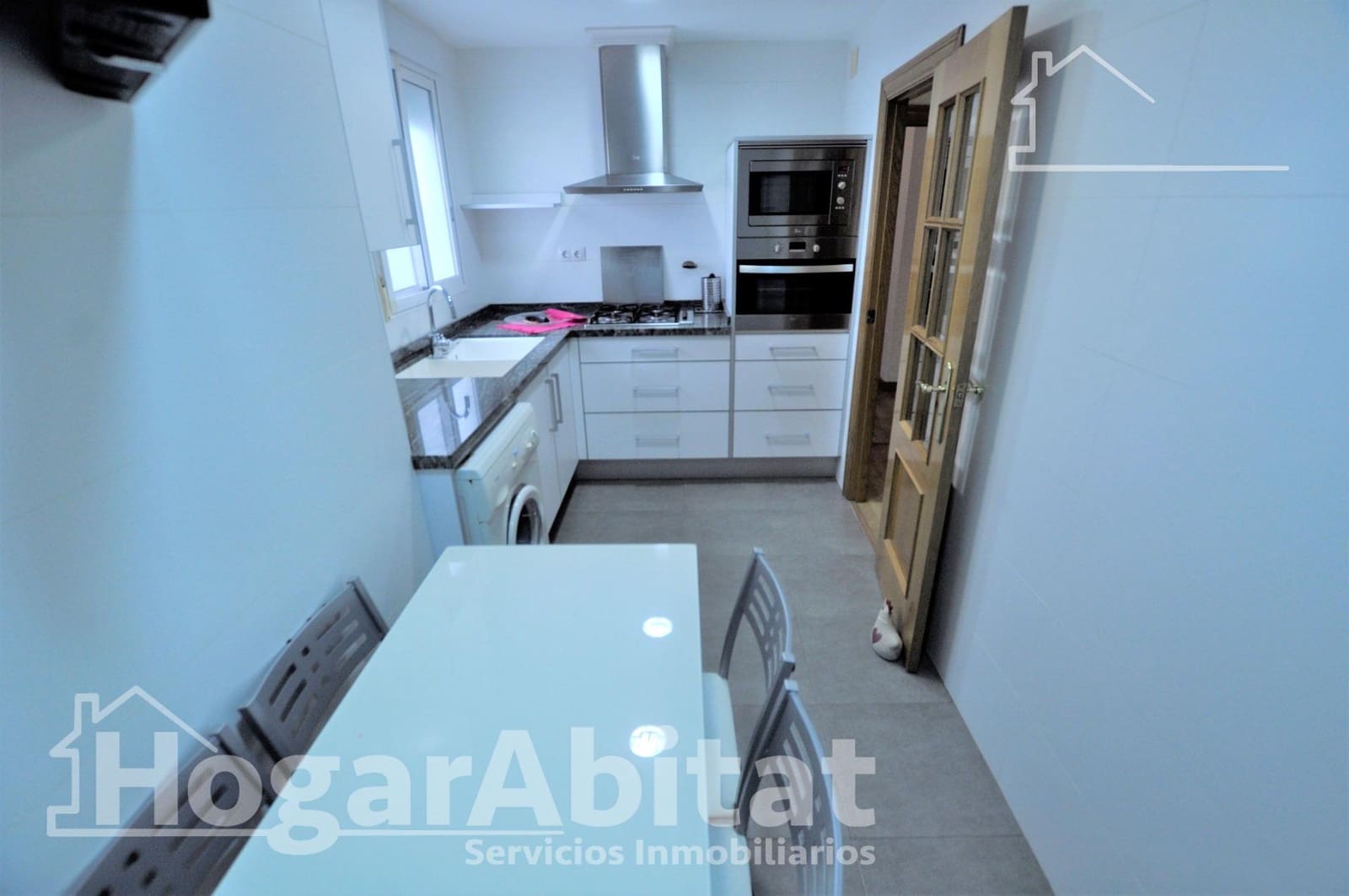 2 soveværelse Lejlighed til salg i Valencia by - € 215.000 (Ref: 9811956)