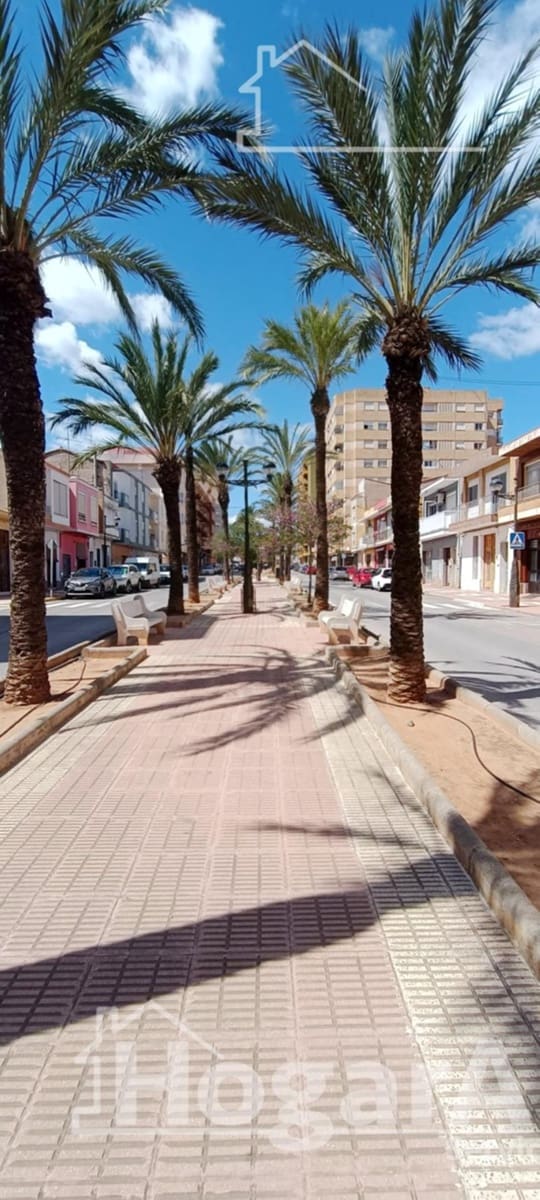 Piso de 3 habitaciones en Alginet en venta con garaje - 170.000 € (Ref: 9811963)