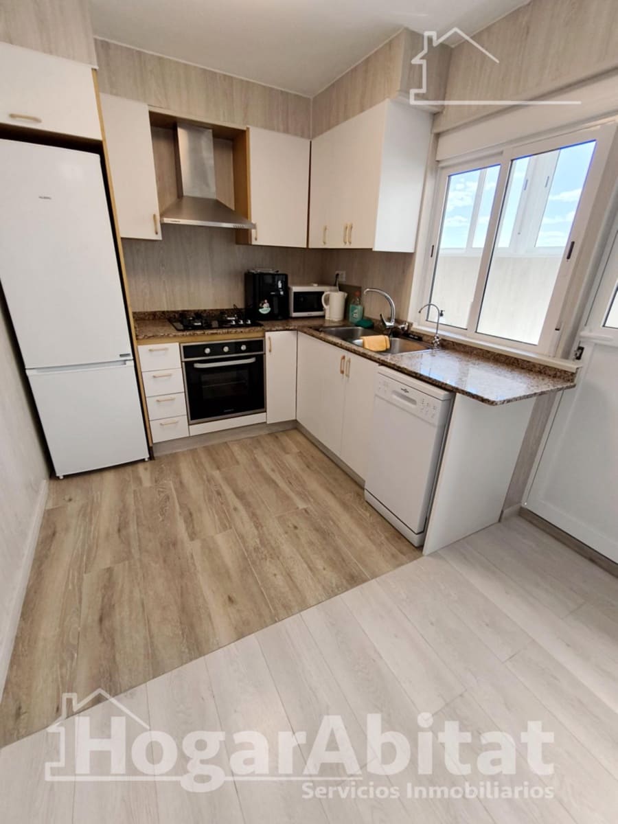 Piso de 3 habitaciones en Alginet en venta con garaje - 170.000 € (Ref: 9811963)