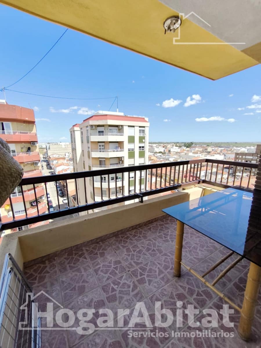 Piso de 3 habitaciones en Alginet en venta con garaje - 170.000 € (Ref: 9811963)