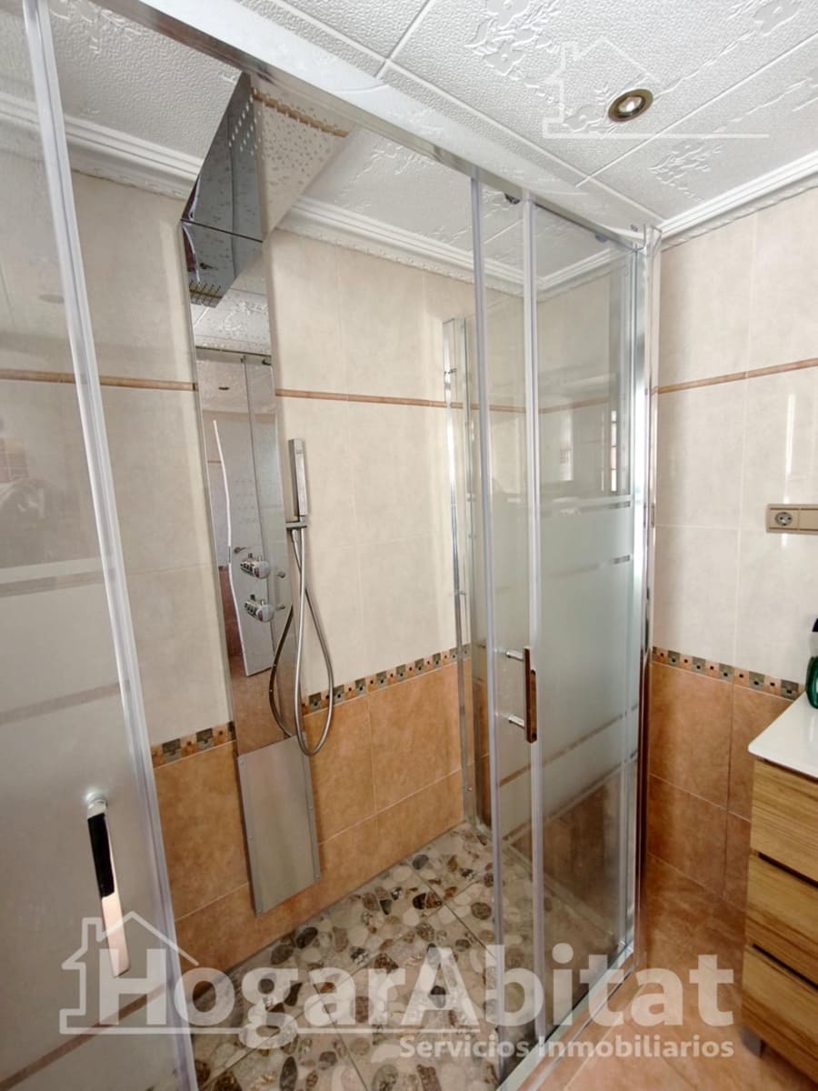 Piso de 3 habitaciones en Alginet en venta con garaje - 170.000 € (Ref: 9811963)