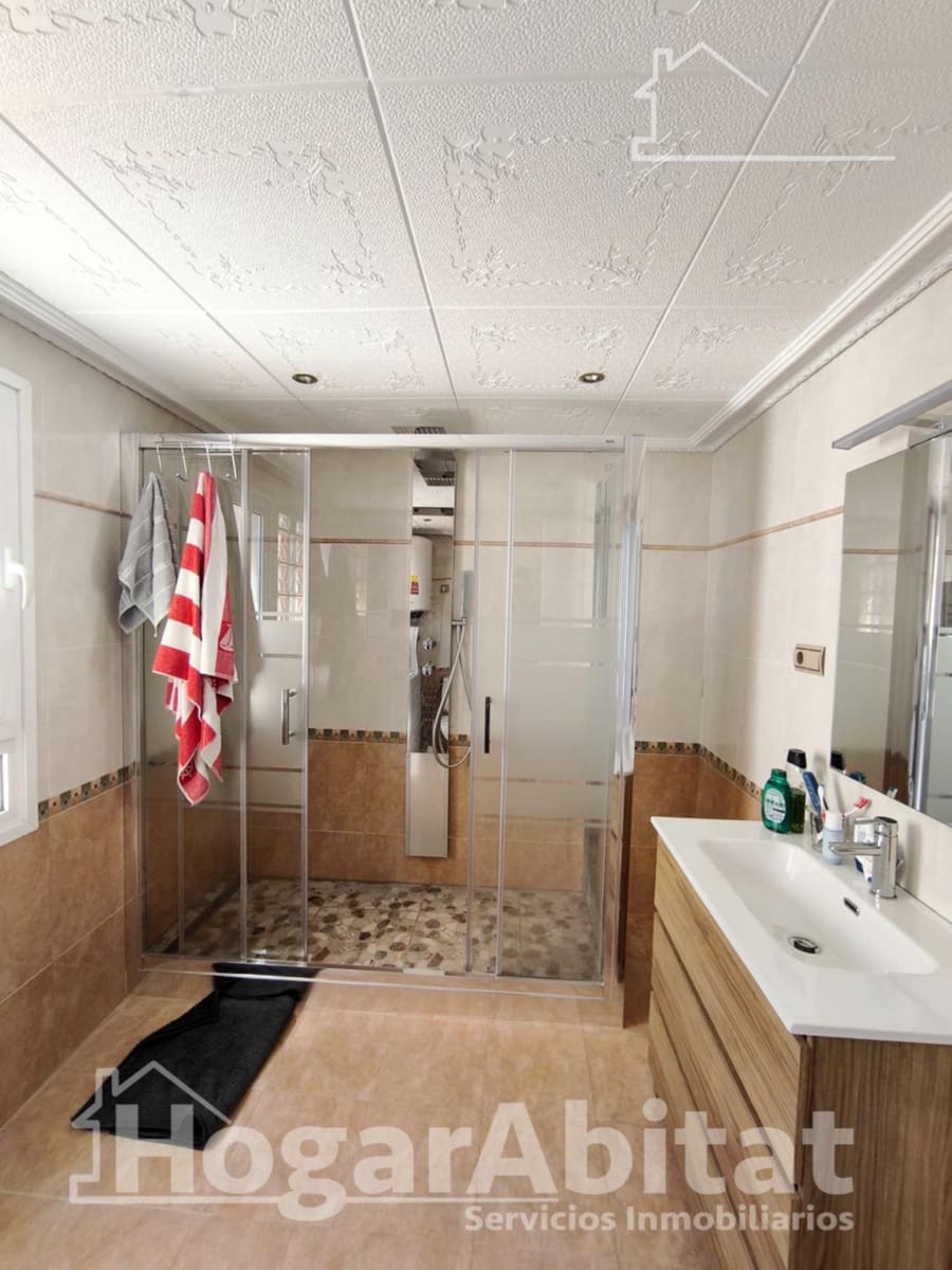 Piso de 3 habitaciones en Alginet en venta con garaje - 170.000 € (Ref: 9811963)