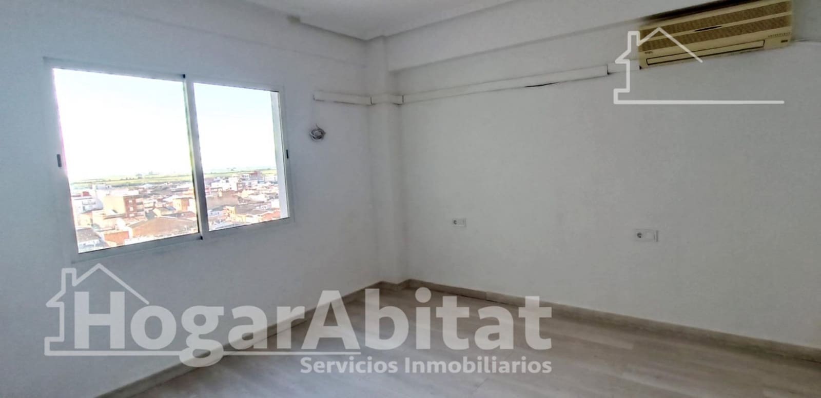 Piso de 3 habitaciones en Alginet en venta con garaje - 170.000 € (Ref: 9811963)