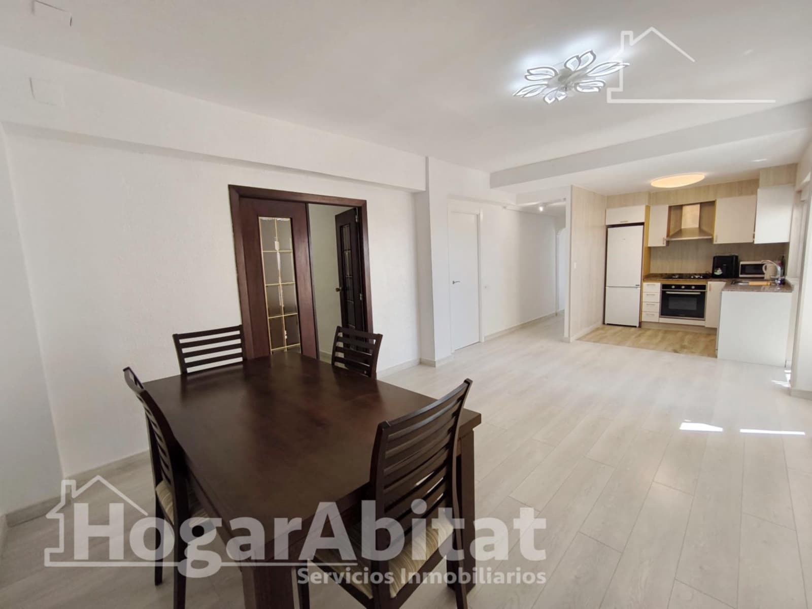 Piso de 3 habitaciones en Alginet en venta con garaje - 170.000 € (Ref: 9811963)