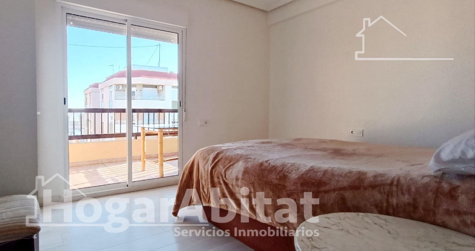 Piso de 3 habitaciones en Alginet en venta con garaje - 170.000 € (Ref: 9811963)