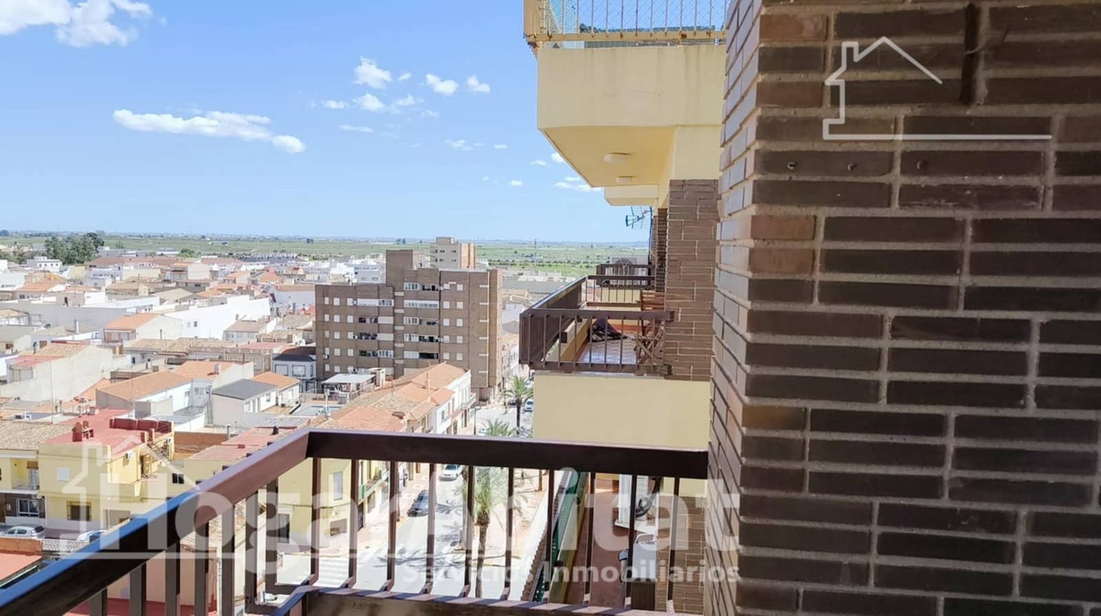 Piso de 3 habitaciones en Alginet en venta con garaje - 170.000 € (Ref: 9811963)