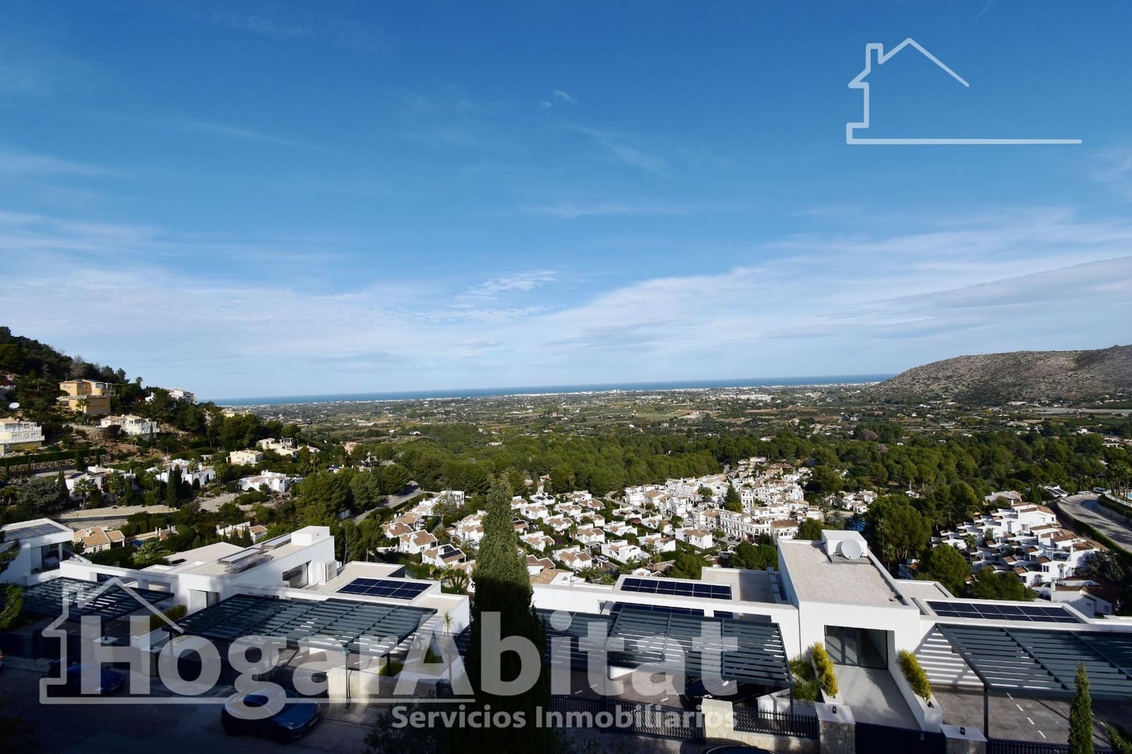 4 bedroom Townhouse for sale in La Sella with garage - € 415,000 (Ref: 9811972)