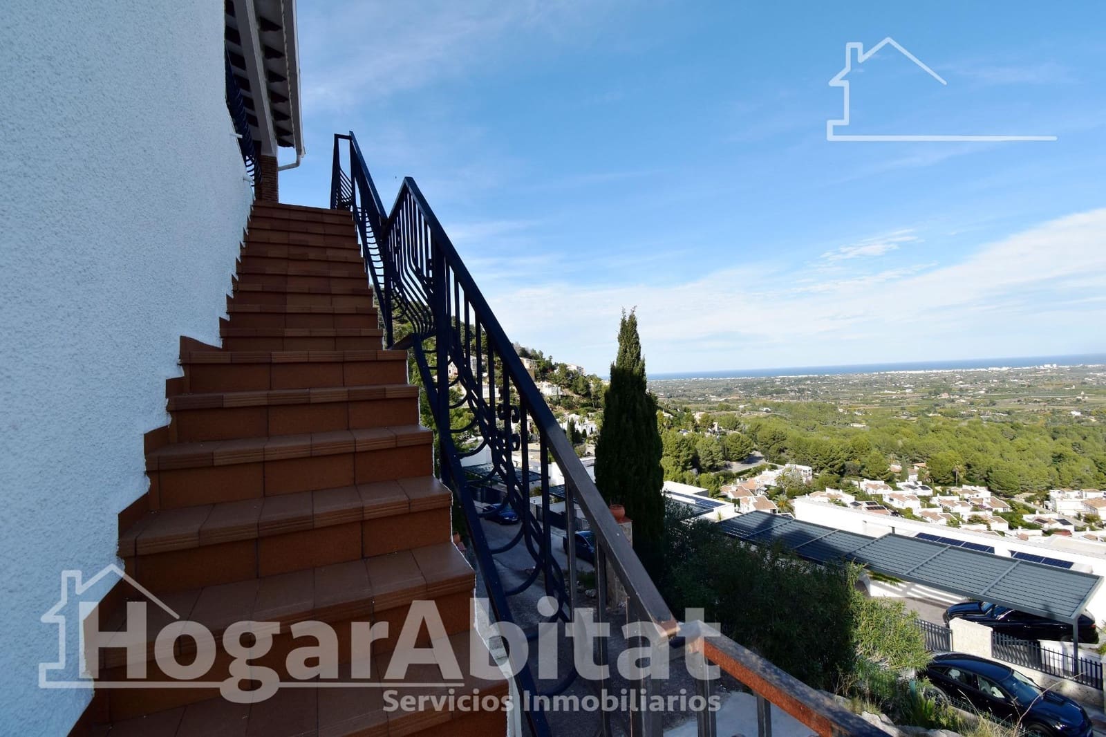 4 bedroom Townhouse for sale in La Sella with garage - € 415,000 (Ref: 9811972)