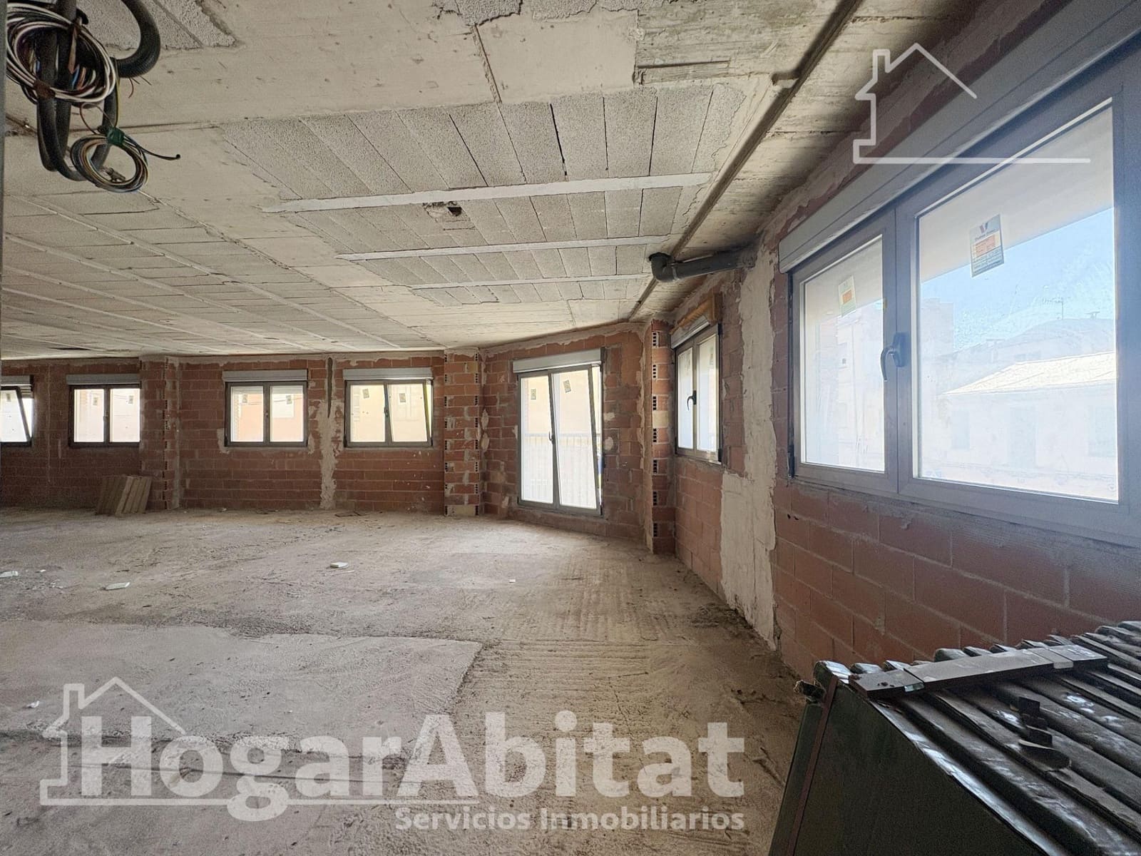 Office for sale in Tavernes de la Valldigna - € 49,000 (Ref: 9815883)