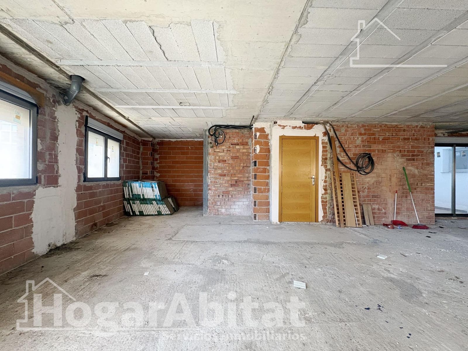 Office for sale in Tavernes de la Valldigna - € 49,000 (Ref: 9815883)
