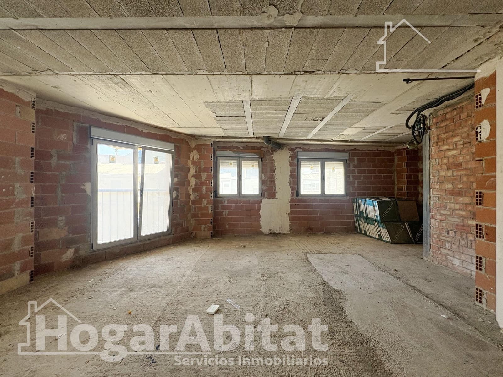 Office for sale in Tavernes de la Valldigna - € 49,000 (Ref: 9815883)