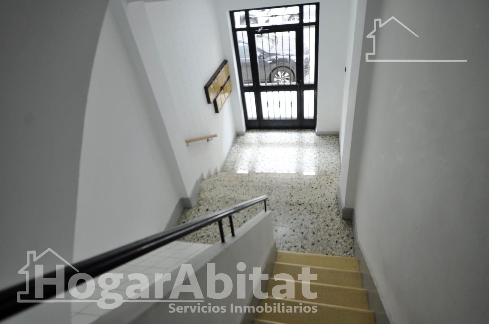 Piso de 2 habitaciones en València ciudad en venta - 215.000 € (Ref: 9815890)