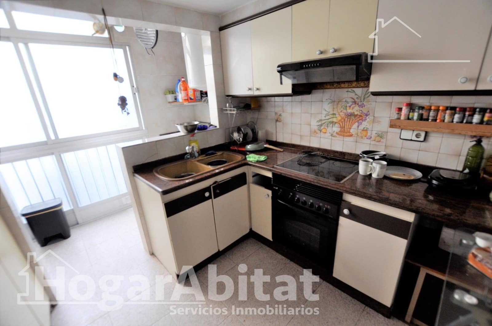 4 makuuhuone Asunto myytävänä paikassa Valencia kaupunki - 240 000 € (Ref: 9815895)