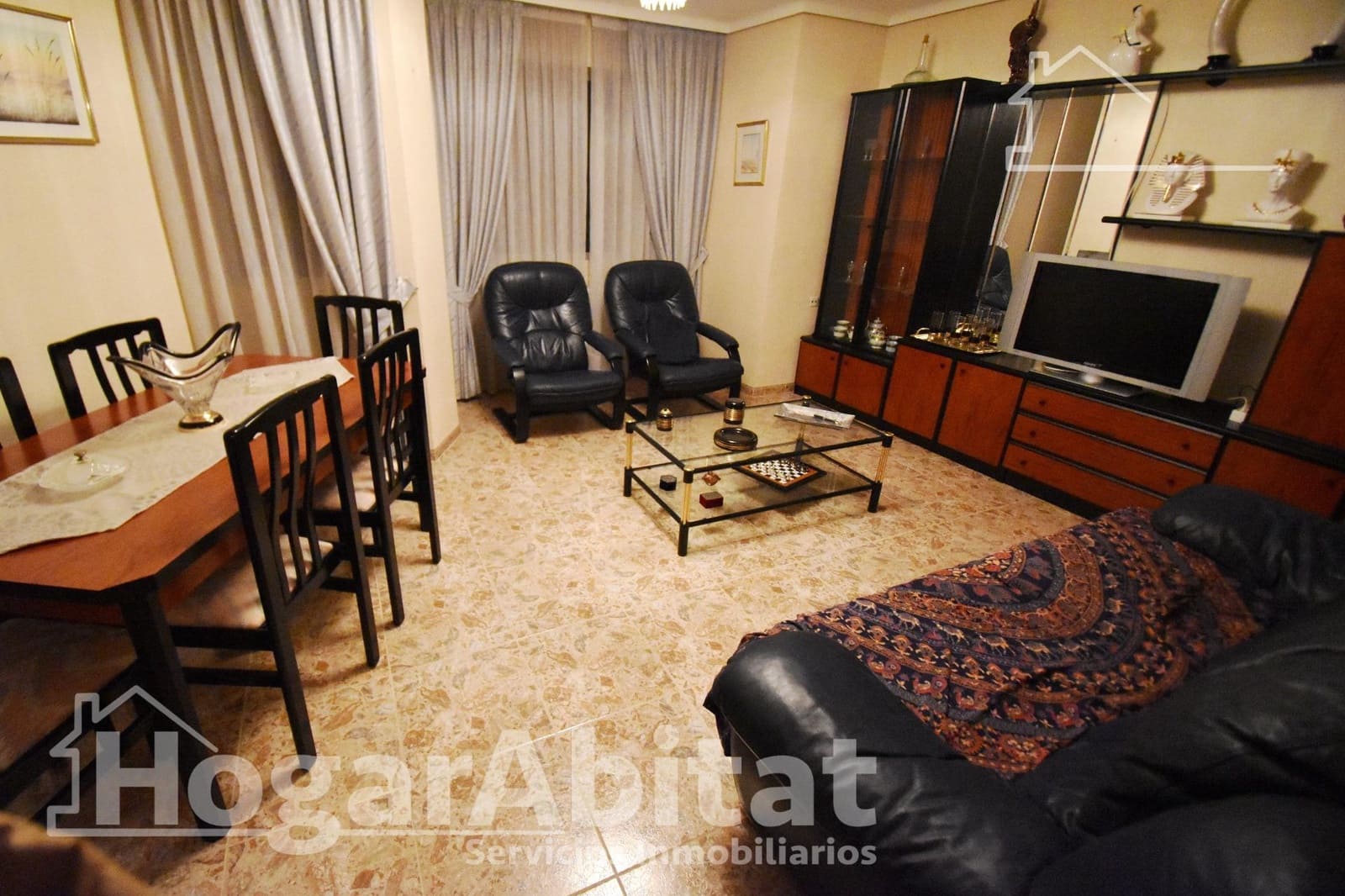 4 bedroom Flat for sale in L'Alcora with garage - € 190,000 (Ref: 9815897)