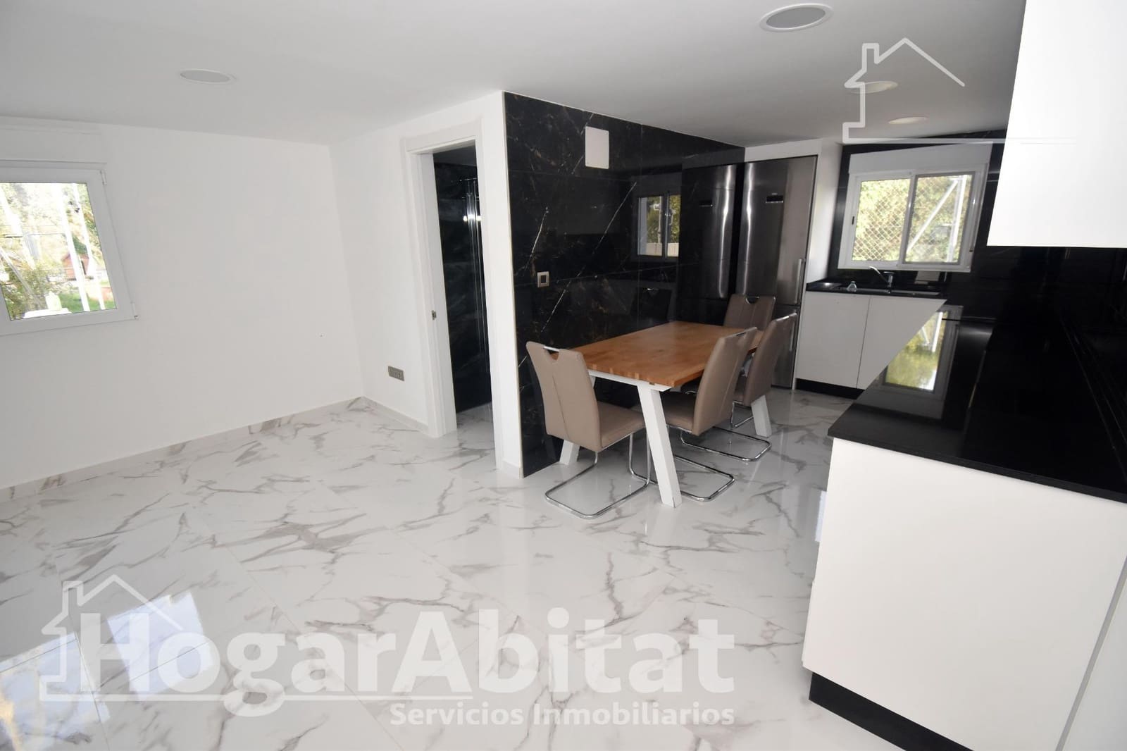 2 bedroom Villa for sale in L'Alcora with garage - € 175,000 (Ref: 9815902)