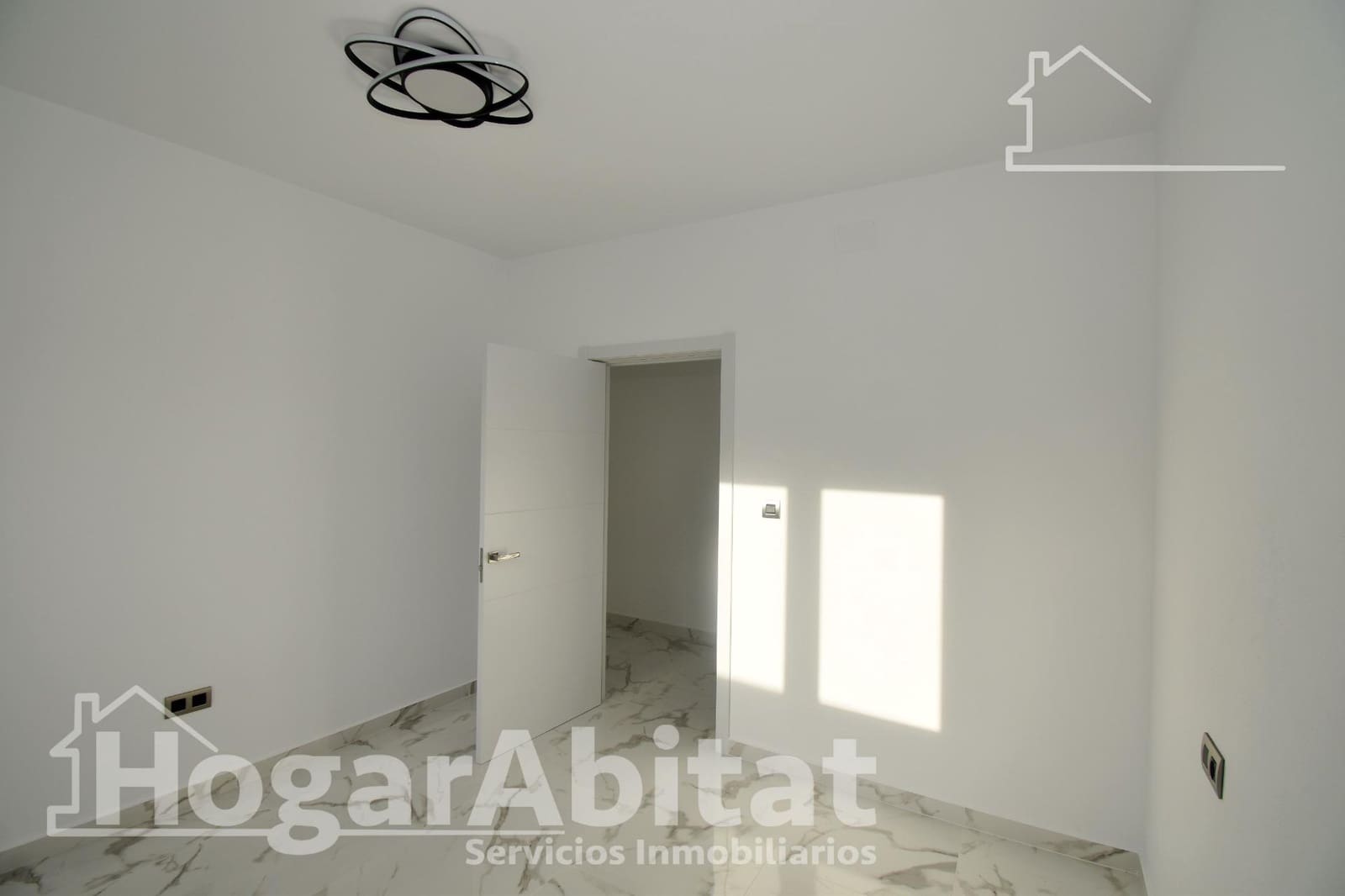 2 bedroom Villa for sale in L'Alcora with garage - € 175,000 (Ref: 9815902)