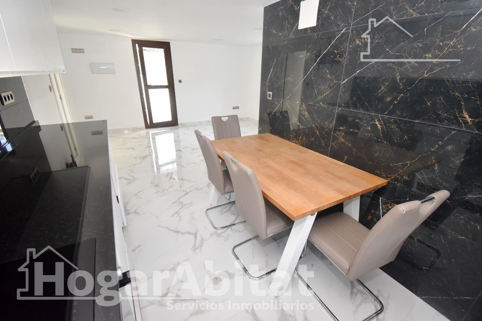 2 bedroom Villa for sale in L'Alcora with garage - € 175,000 (Ref: 9815902)