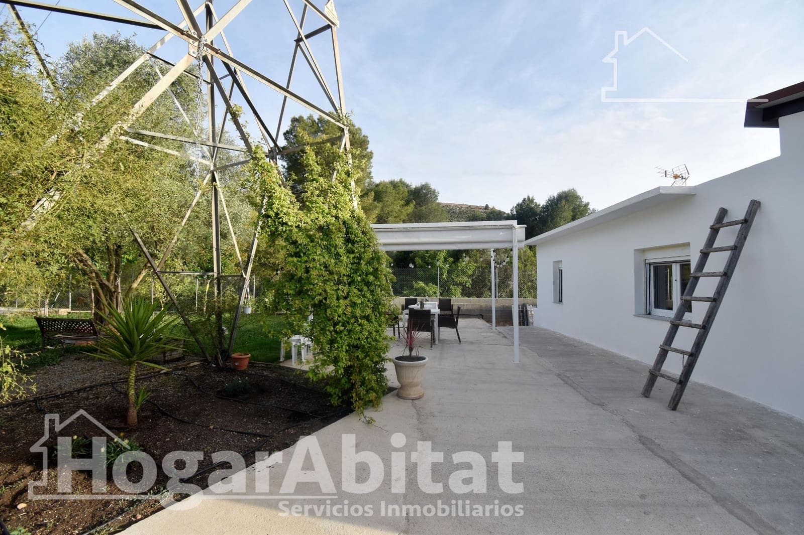 2 bedroom Villa for sale in L'Alcora with garage - € 175,000 (Ref: 9815902)