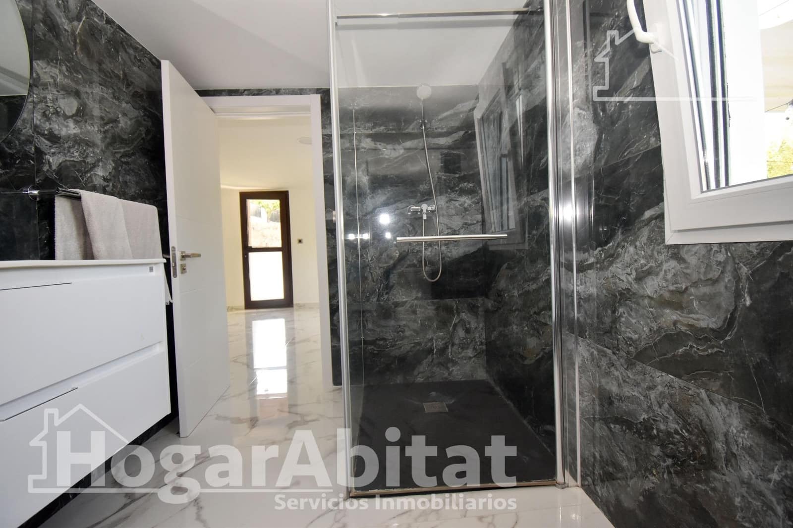 2 bedroom Villa for sale in L'Alcora with garage - € 175,000 (Ref: 9815902)