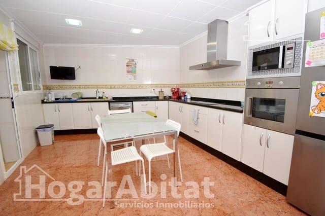 3 bedroom Flat for sale in Corbera with garage - € 135,000 (Ref: 9820565)