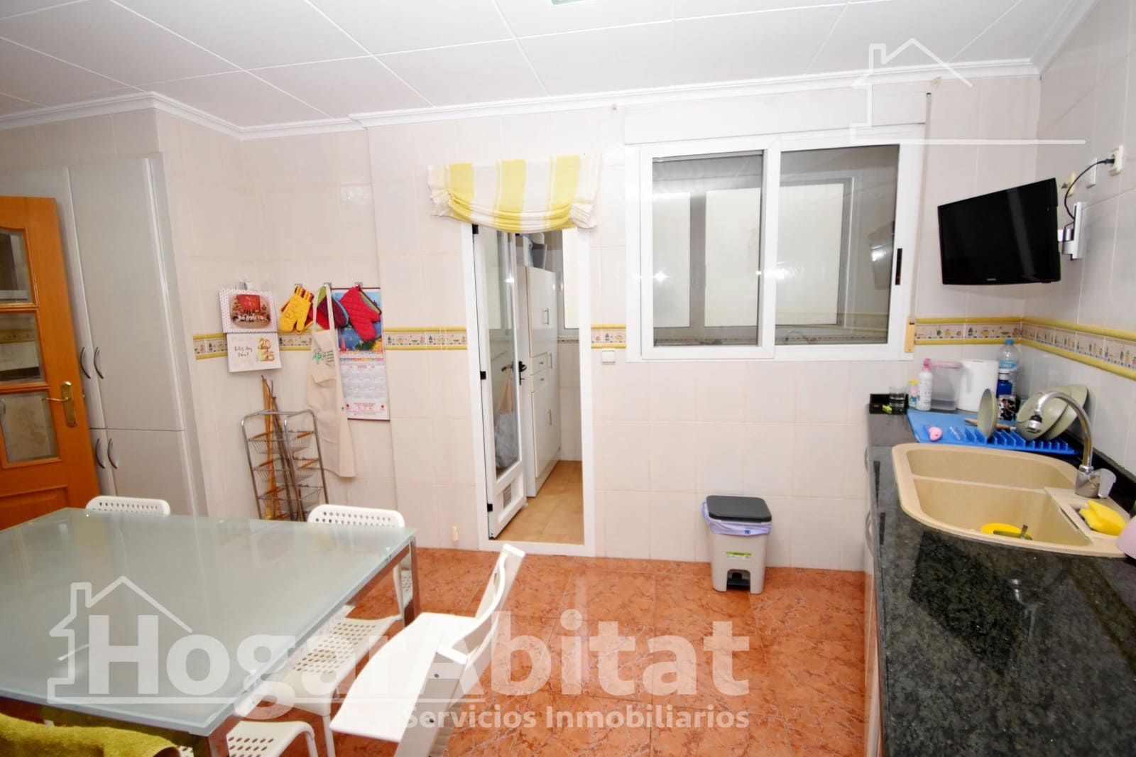 3 slaapkamer Flat te koop in Corbera met garage - € 135.000 (Ref: 9820565)