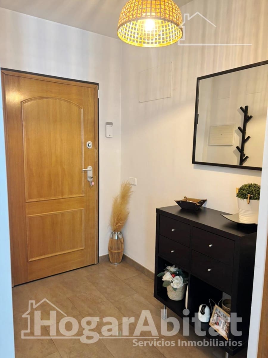 Adosado de 4 habitaciones en Chiva en venta con garaje - 360.000 € (Ref: 9820568)