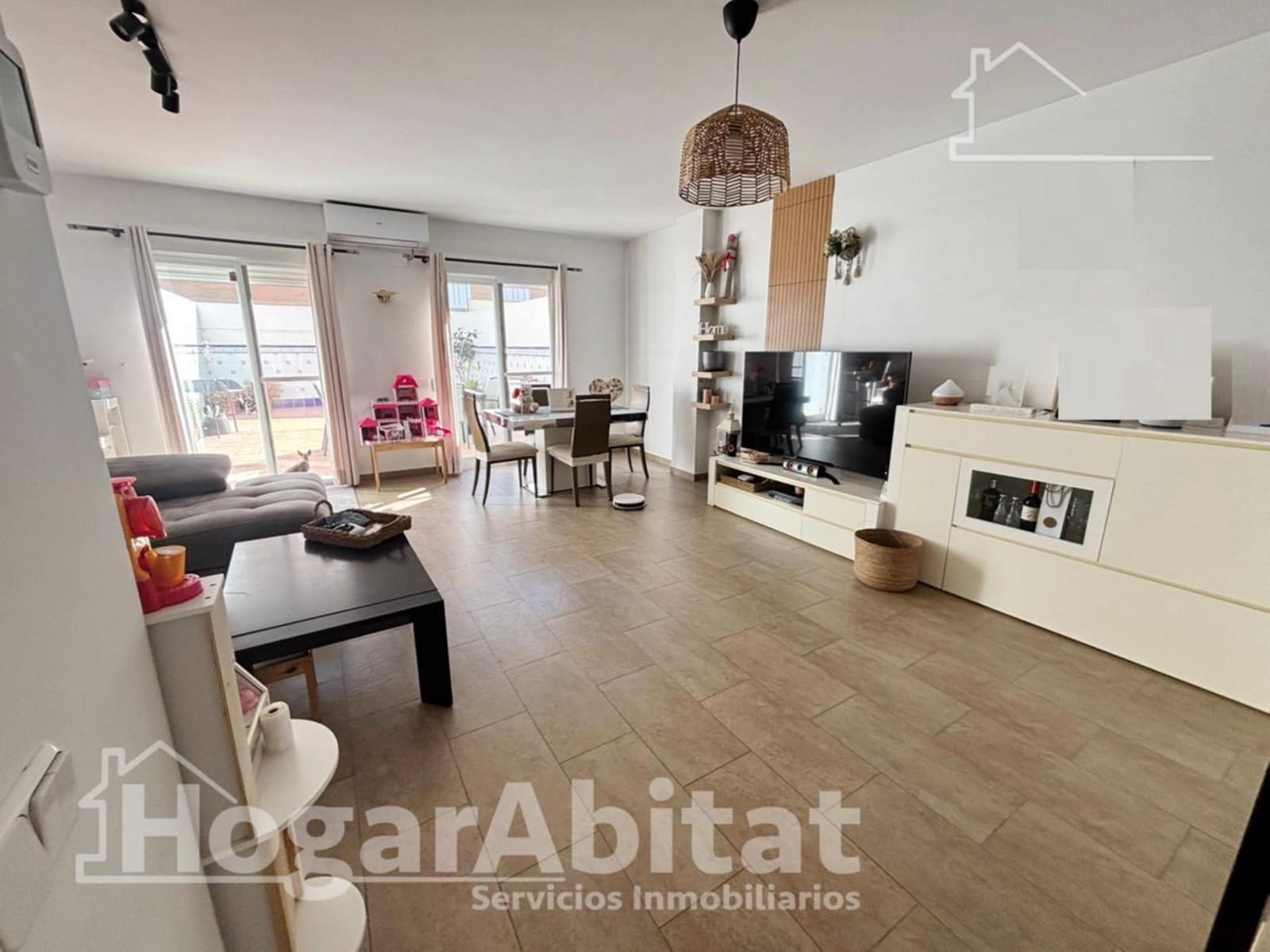 Adosado de 4 habitaciones en Chiva en venta con garaje - 360.000 € (Ref: 9820568)
