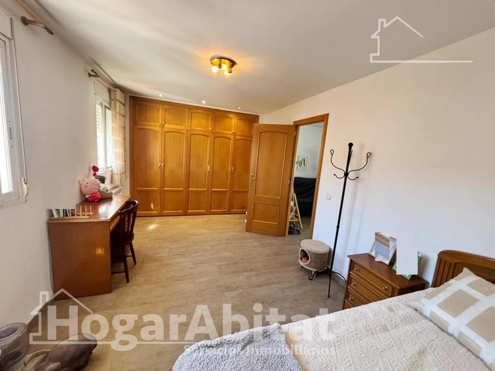 Adosado de 4 habitaciones en Chiva en venta con garaje - 360.000 € (Ref: 9820568)