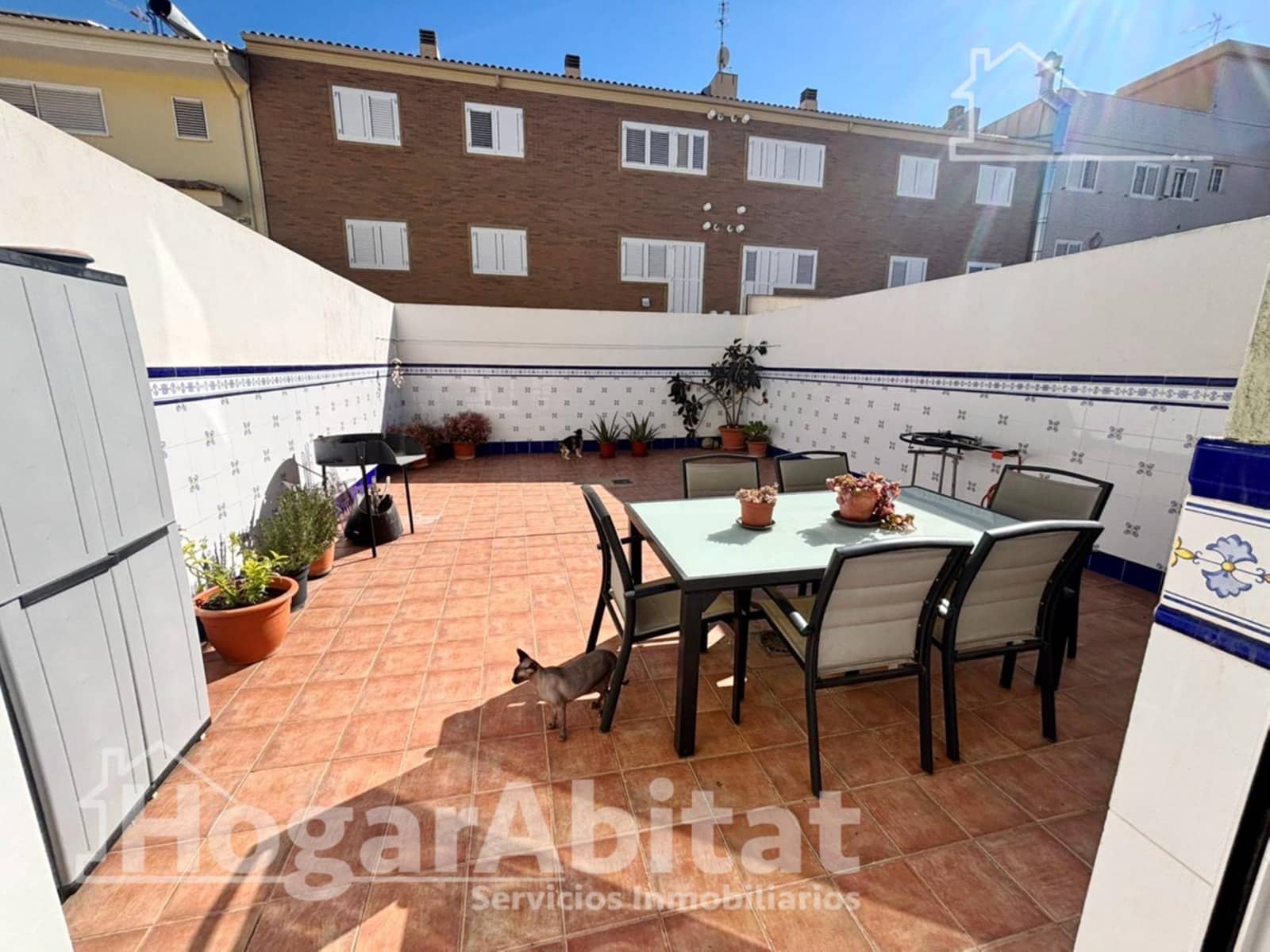 Adosado de 4 habitaciones en Chiva en venta con garaje - 360.000 € (Ref: 9820568)