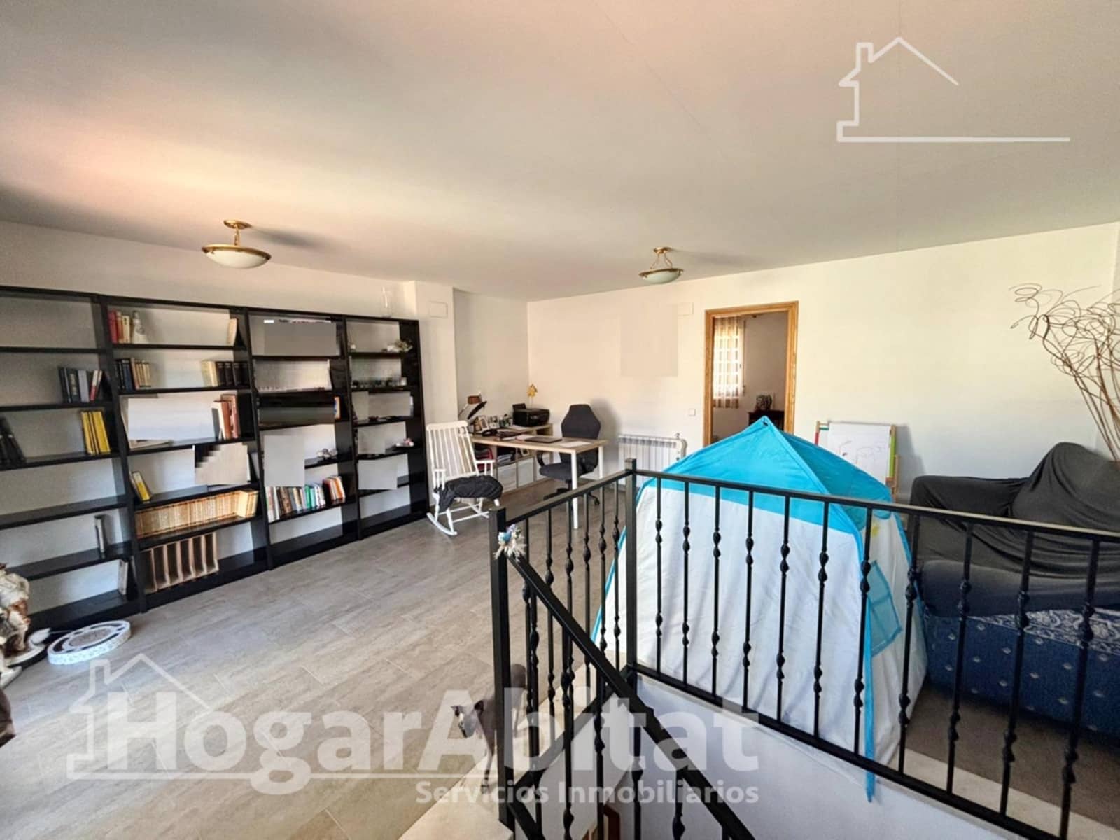 Adosado de 4 habitaciones en Chiva en venta con garaje - 360.000 € (Ref: 9820568)