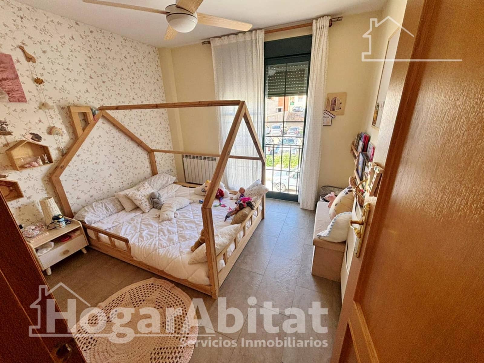 Adosado de 4 habitaciones en Chiva en venta con garaje - 360.000 € (Ref: 9820568)