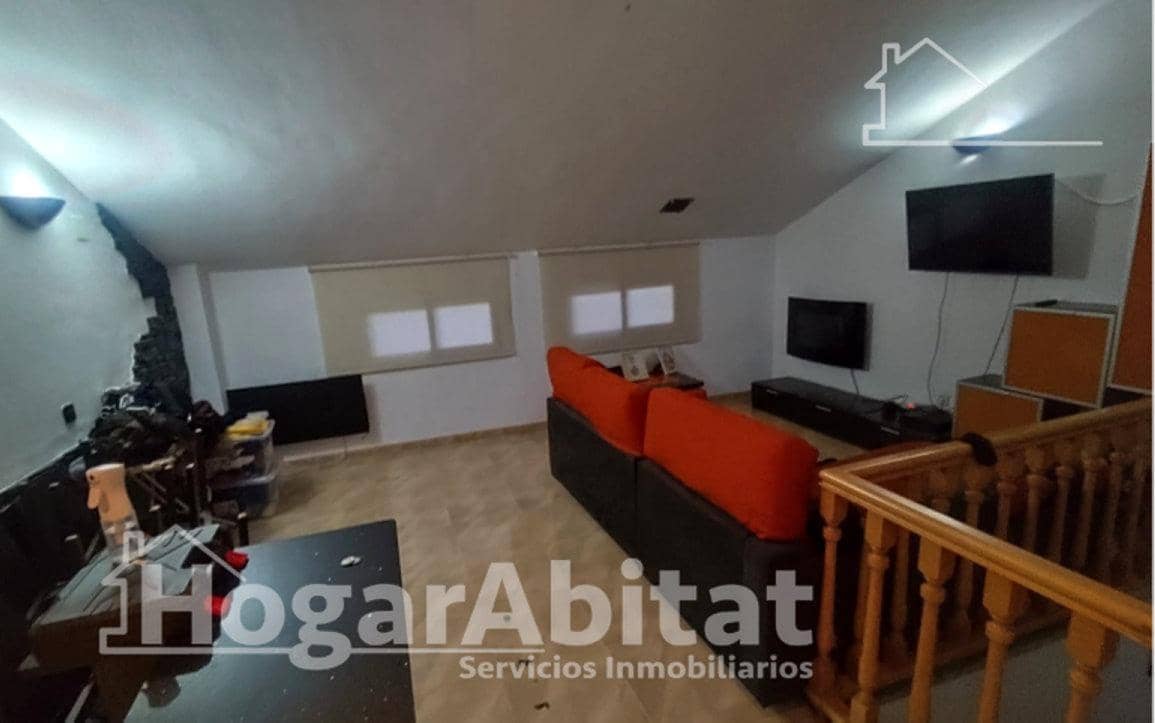 Adosado de 3 habitaciones en Vilamarxant / Villamarchante en venta con piscina garaje - 290.000 € (Ref: 9820572)