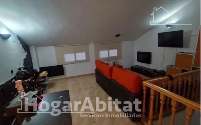 Adosado de 3 habitaciones en Vilamarxant / Villamarchante en venta con piscina garaje - 290.000 € (Ref: 9820572)