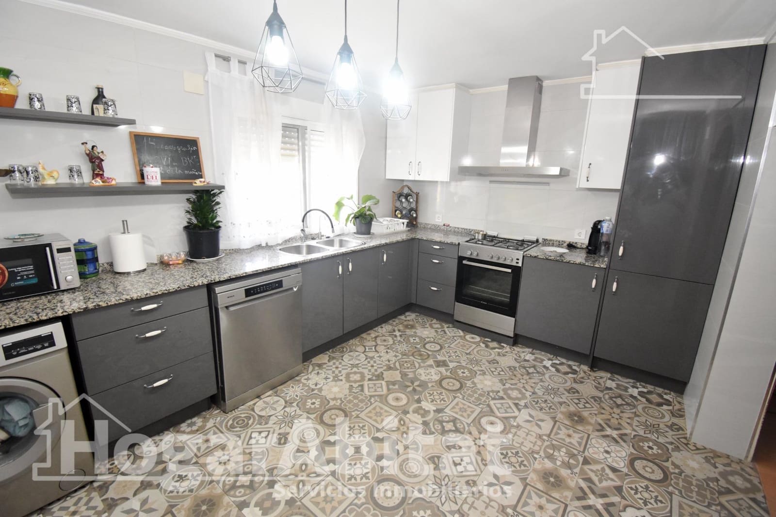 5 bedroom Villa for sale in Vila-real with pool garage - € 290,000 (Ref: 9822966)