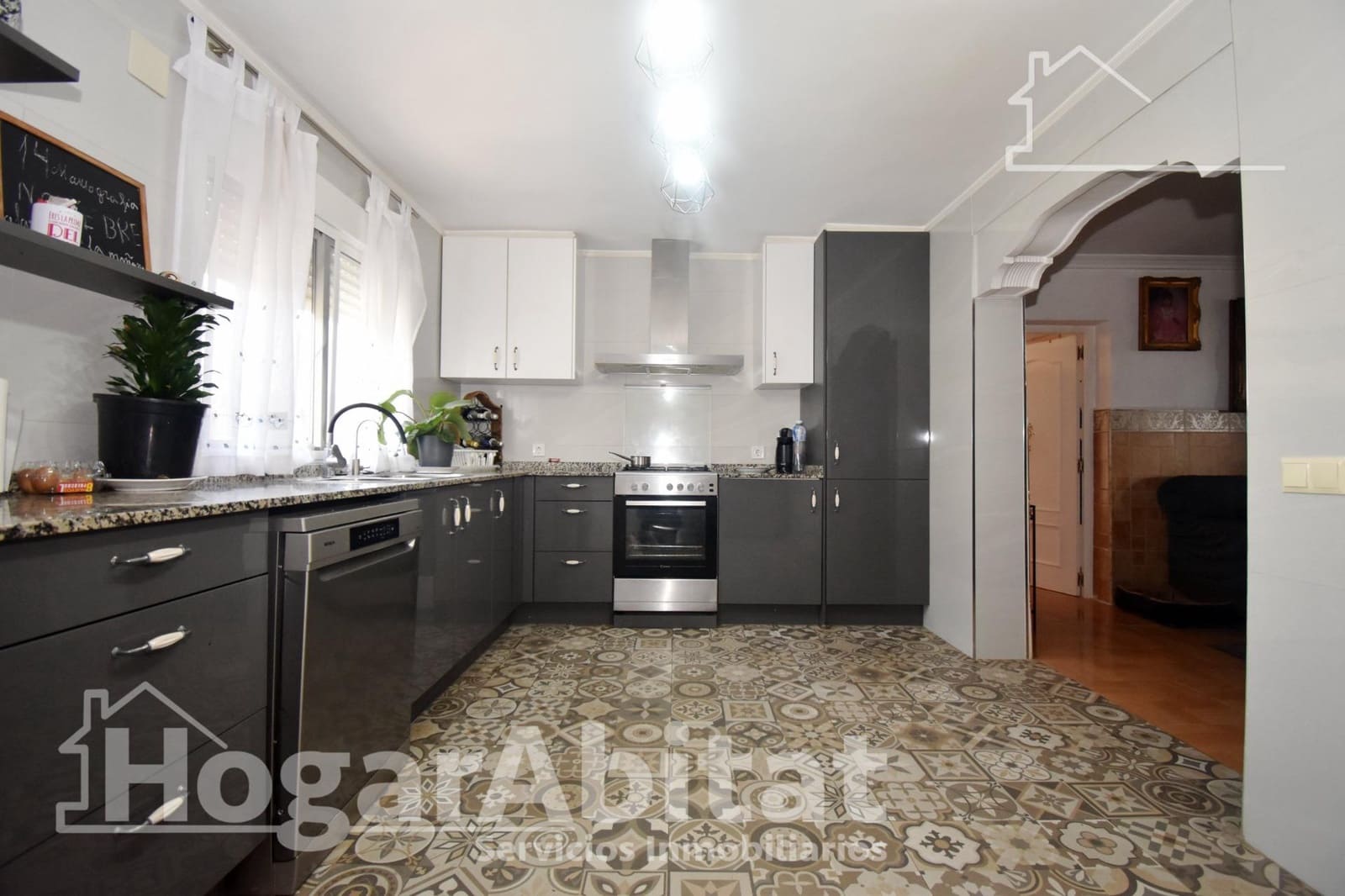 5 bedroom Villa for sale in Vila-real with pool garage - € 290,000 (Ref: 9822966)