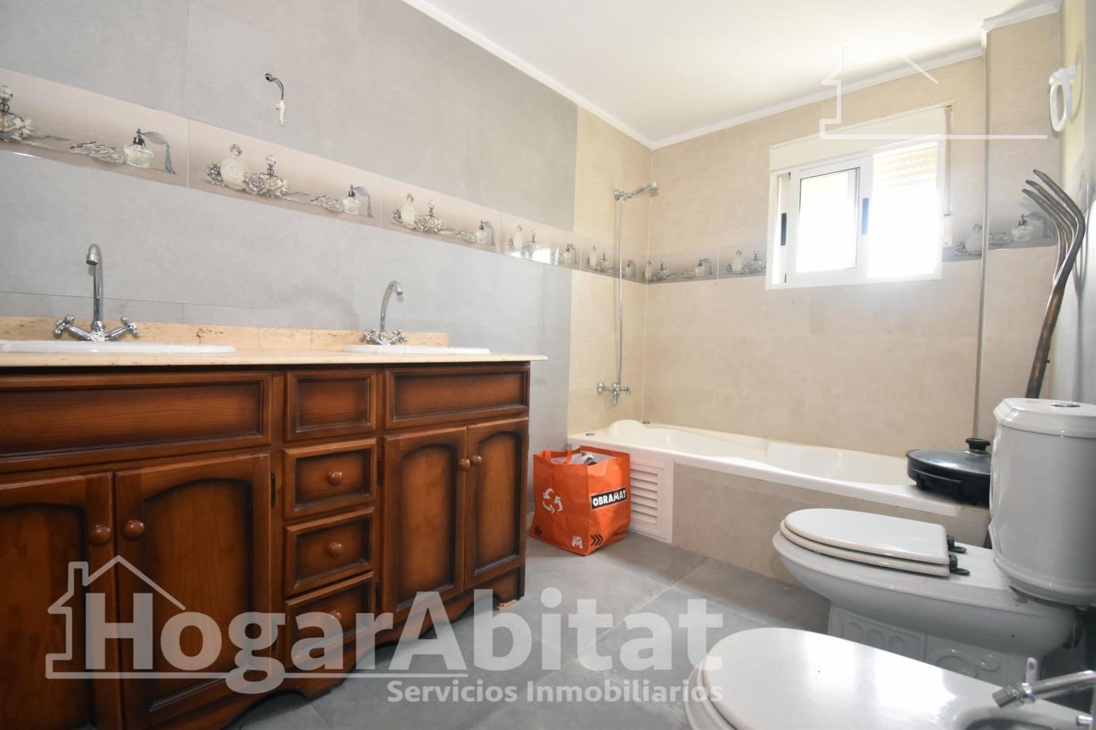 5 bedroom Villa for sale in Vila-real with pool garage - € 290,000 (Ref: 9822966)