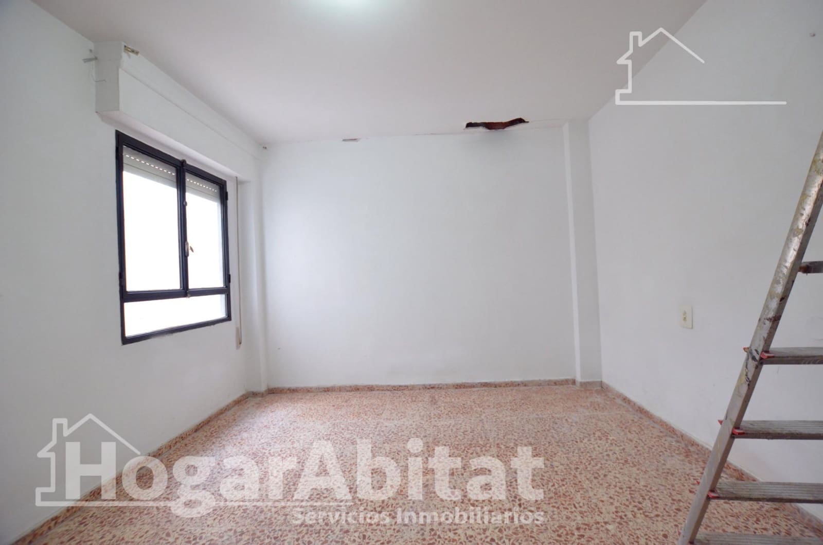 3 slaapkamer Flat te koop in Simat de la Valldigna - € 89.000 (Ref: 9825308)