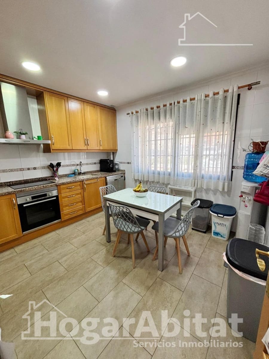 4 quarto Moradia em Banda para venda em Chiva com garagem - 360 000 € (Ref: 9825310)