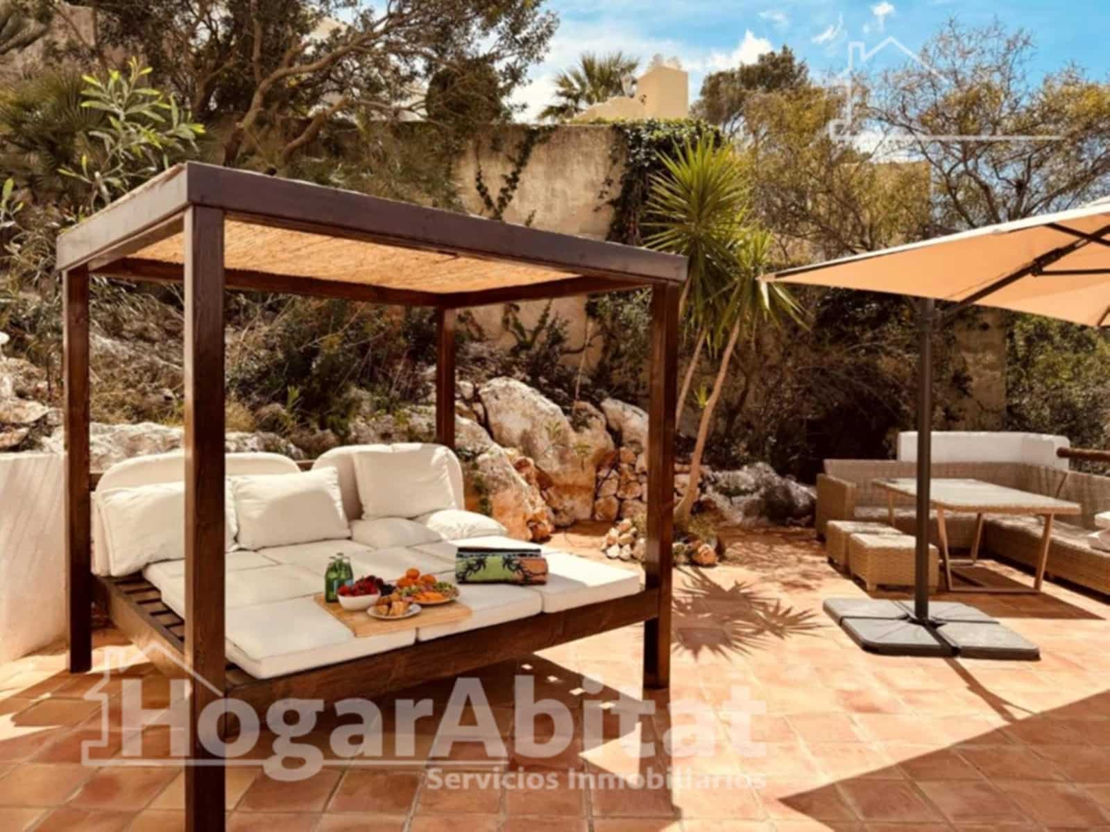 Chalet de 5 habitaciones en Dénia en venta con piscina garaje - 789.000 € (Ref: 9825312)