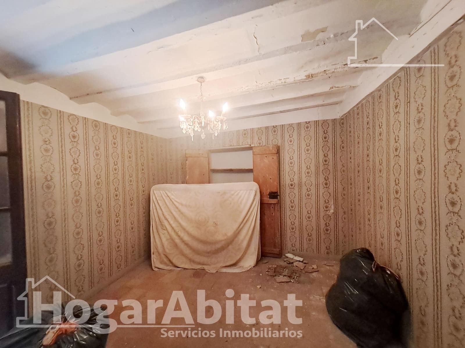 Casa de 6 habitaciones en L'Alcora en venta - 27.500 € (Ref: 9825319)