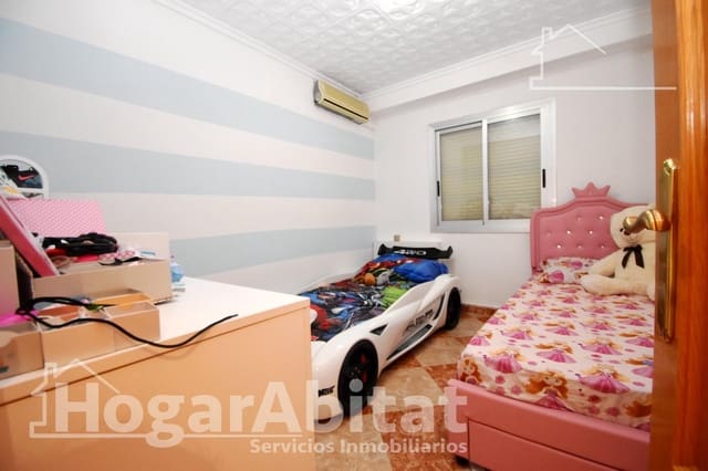 Piso de 3 habitaciones en Carlet en venta - 140.000 € (Ref: 9829212)