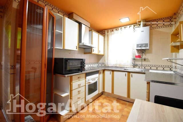 5 soveværelse Lejlighed til salg i Gandia - € 180.000 (Ref: 9829213)